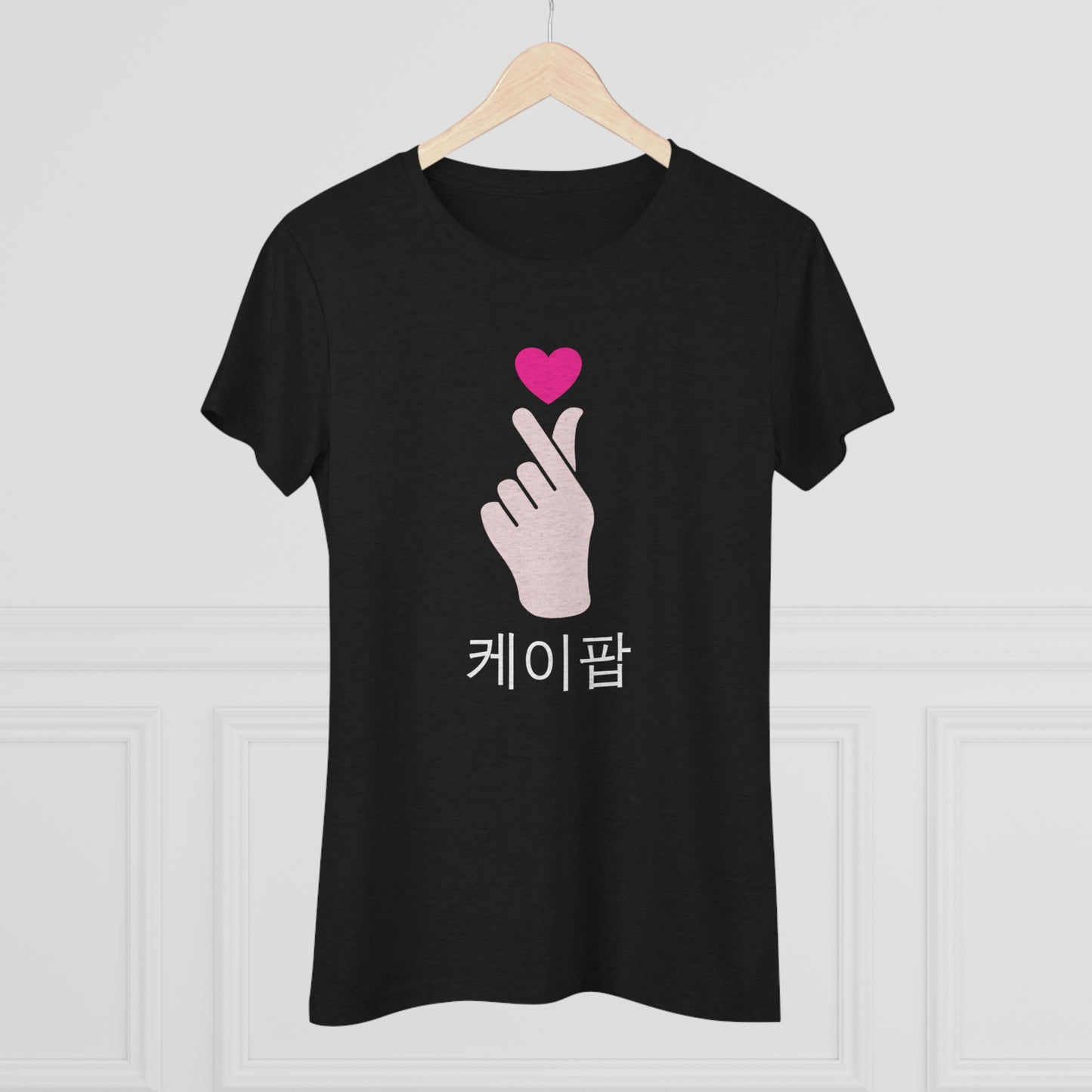 Women’s K-Pop script graphic t-shirt – Korean pop streetwear tee